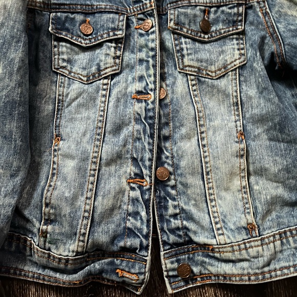 TRF Premuim Wash Zara bleached cropped denim jacket - Picture 2 of 10